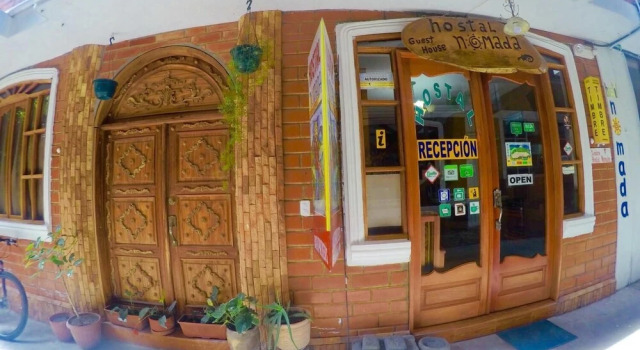 Hostal Nomada - Hostel, Book Hostel / Vandrerhjem Hostels i Tungurahua, Hostel / Vandrerhjem