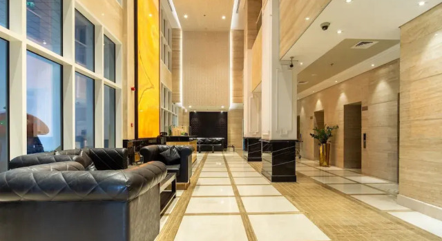 Rich & Vibrant 2BR With Study in Downtown Dubai, Забронировать Апартаменты/квартира Даунтаун Дубай , рядом с Дубайский аквариум