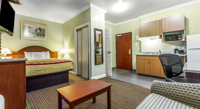 Rodeway Inn and Suites Hayward
