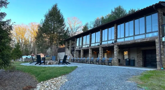 Номер Standard Asheville River Cabins, WorldHotels Backdrop