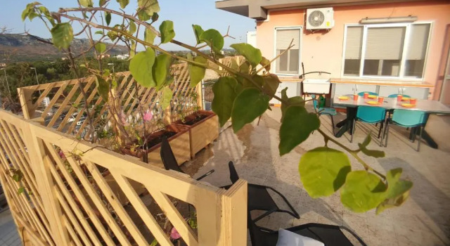 Stella-Guesthouse, Book Hotel Hoteller i Solarino med parkering, Parkering
