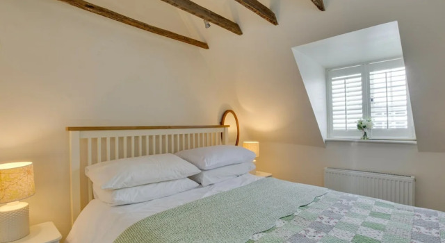 Characteristic Holiday Home With Courtyard in Authentic Little Street in Deal