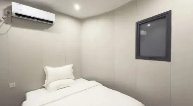 Люкс Comfort с 3 комнатами Couple Expert Boutique Hotel (Dongmen Old Street Station)