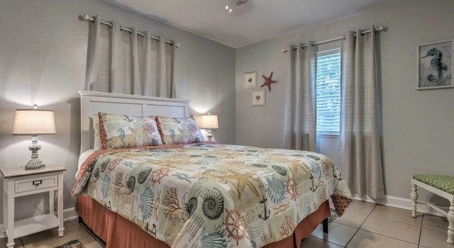 Charming Gulfport Escape: Half-mile to Beach!