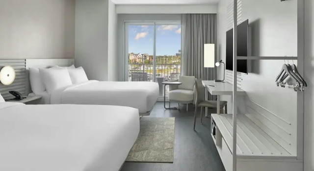 Четырёхместный номер Standard с видом на гавань AC Hotel St. Augustine Downtown