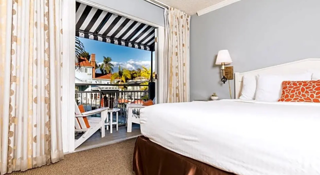 Номер Standard с видом на бассейн The Lafayette Hotel, Swim Club & Bungalows