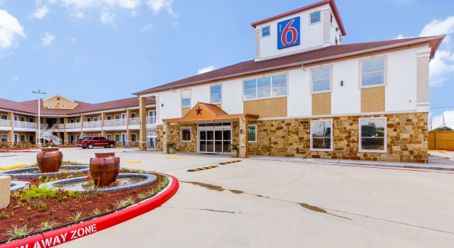 Motel 6 Houston, TX - North