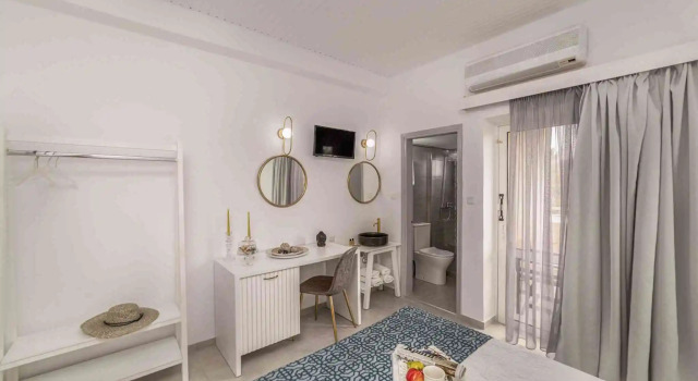 Roxani Hotel