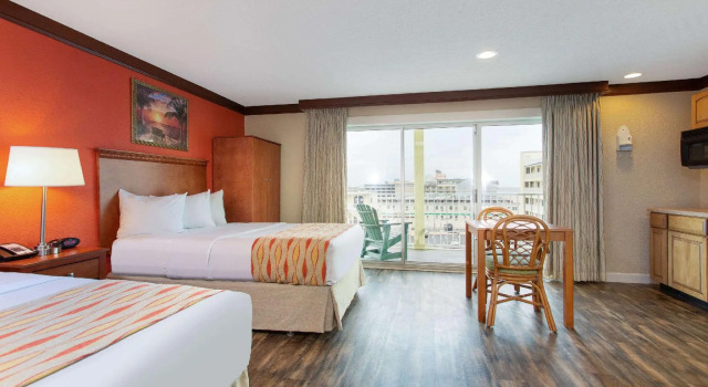 Четырёхместный номер Standard Days Inn by Wyndham Ocean City Oceanfront
