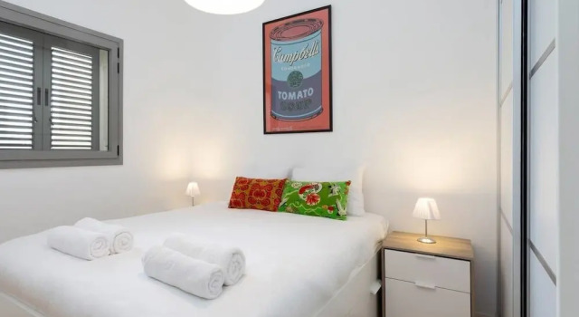 Adorable 2BR near Shenkin by HolyGuest, Забронировать Апартаменты/квартира Тель-Авив Тель-Авивский округ, рядом с Синематека