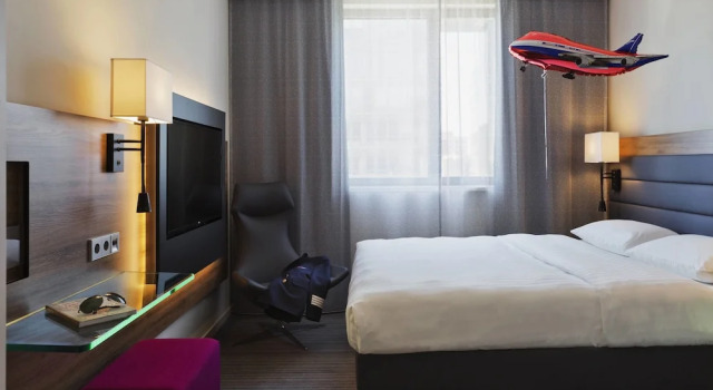 Двухместный номер Moxy Sleeper MOXY Vienna Airport