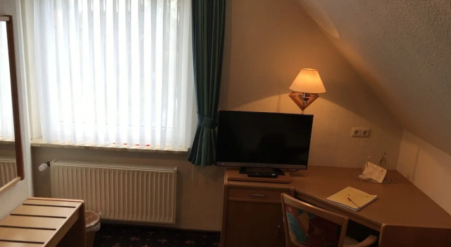 Hotel Zwei Linden - links der Elbe - Niedersachsen, Buchen Sie Hotel Nordkehdingen Deutschland