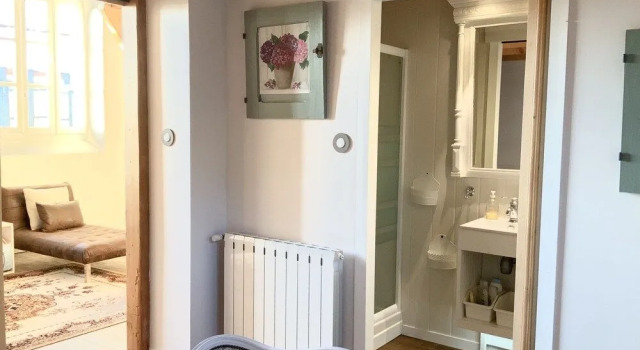 Ancienne Ecole B&B, Prenota Bed & breakfast Le Monestier Alvernia