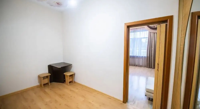 Apartment on Semenovskaya 10-12, Buchen Sie Ferienwohnung Wladiwostok 
