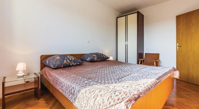 Beautiful Home in Banjole With Wifi and 3 Bedrooms, Reserva ahora Hotel Hoteles en Pula con aparcamiento, Aparcamiento