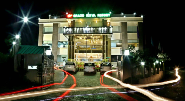 The Grand Shiva Resort & Spa, Rezerwuj Ośrodek wypoczynkowy Hotele w Uttarakhand z basenem, Basen
