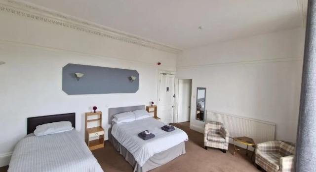 Номер Comfort Highlander Hotel