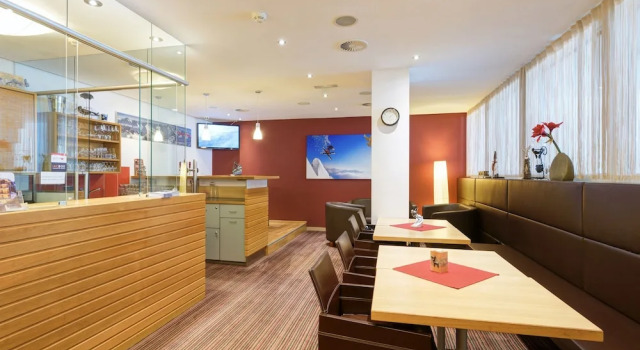 Hotel Alpenland, Забронировать Отель Санкт-Антон-ам-Арльберг Санкт-Антон, рядом с Arl.rock Sport Park