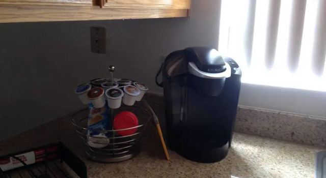 Whispering Meadows Apartments, Book Lejlighed Bakersfield Californien