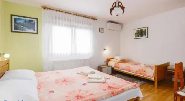Apartments Žalac, Book Lejlighed Hoteller i Karlovac county med parkering, Parkering