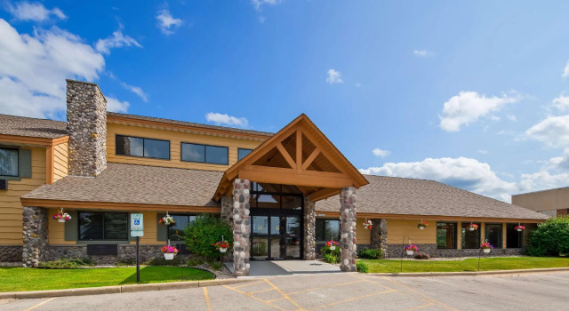 Кровать в общем номере Best Western Germantown Inn
