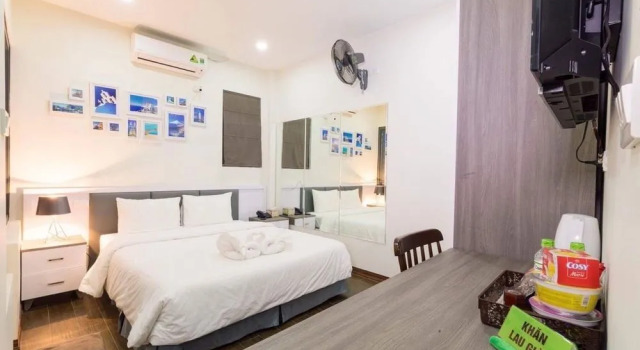 Lily Hotel