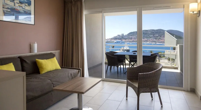 Апартаменты с 3 комнатами с балконом Residence de Tourisme Ajaccio Amirauté