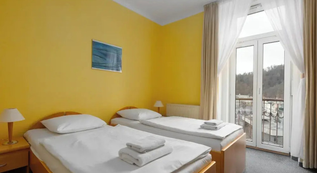 Двухместный номер Superior с балконом и с видом на город Wellness Hotel Jean De Carro
