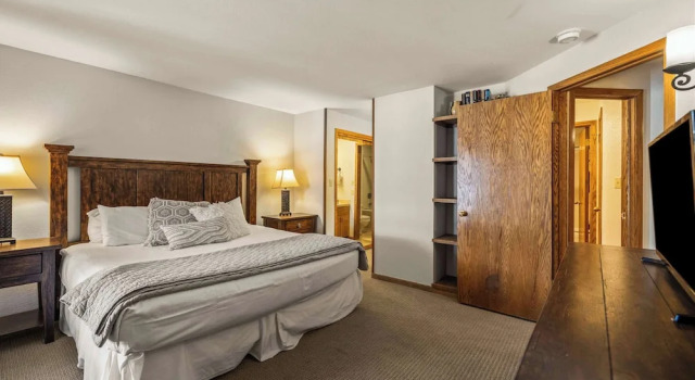 Апартаменты с балконом и с красивым видом из окна The Plaza Crested Butte