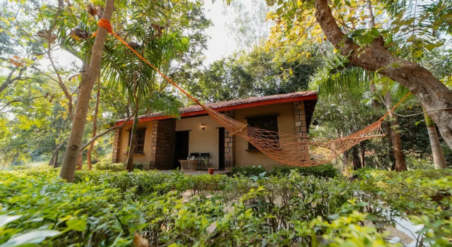 Habitación doble De lujo con balcón y con vista al lago Tiger Trails Resorts