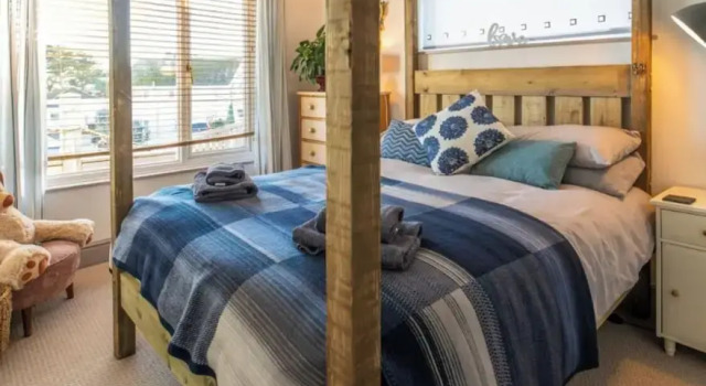 1 Bed Flat - Sleeps 2 - Pets - Balcony - Parking, Забронировать Апартаменты/квартира Апартаменты Лу, рядом с Пляж Плейди, Апартаменты/квартира