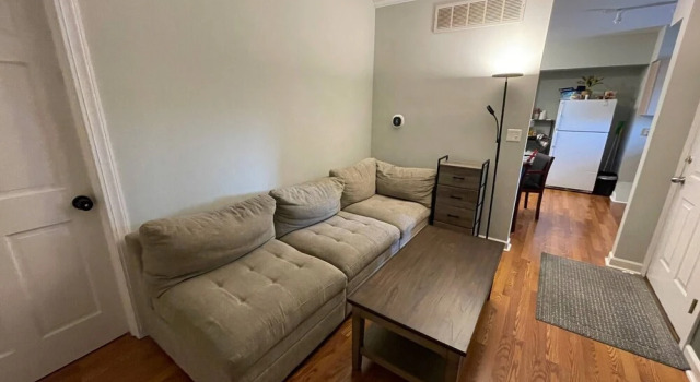 Cozy, Clean Updated Sensational Bright Relaxing Private Room Ren, Rezerwuj Hotel Lyons Chicago