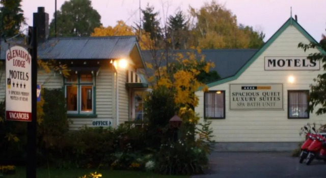 Glenalvon Lodge Motel, Забронировать Мотель Ханмер-Спрингс Mt Lyford