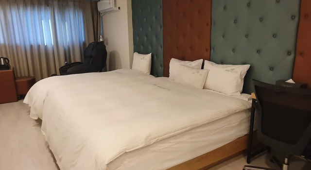 Двухместный люкс CNN Hotel