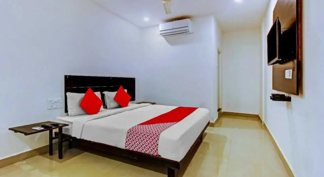 Hotel Meridian Grand, Rezerwuj Hotel Shamshabad 
