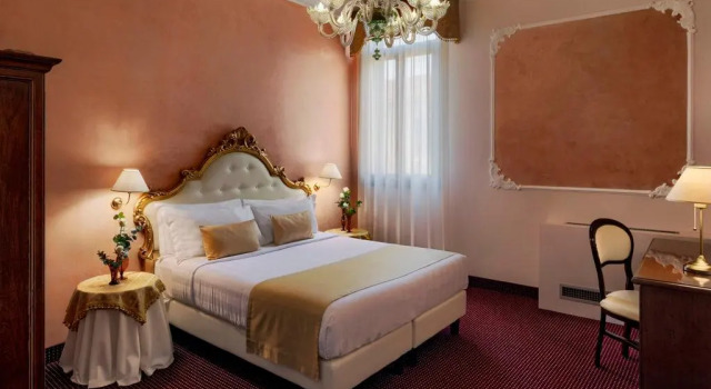 Двухместный номер Superior Hotel Pausania