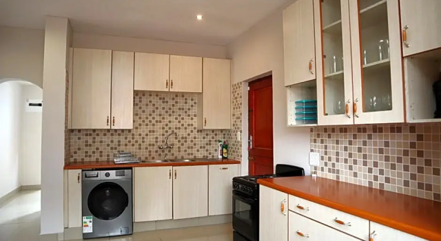 The Kindaspace: Homely Studio with Netflix & DStv, Buchen Sie Hotel Centurion Tshwane