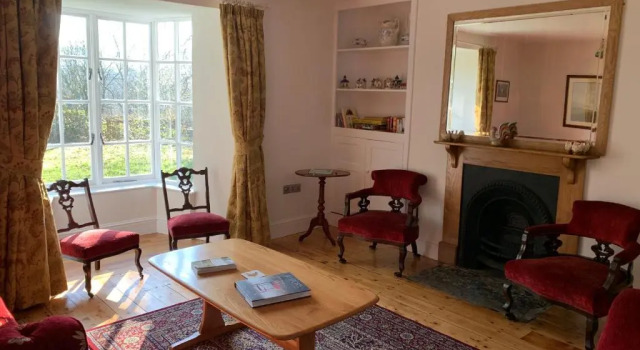 Pontyclerc Farm House B&B, Rezerwuj Pobyt na farmie Ammanford Carmarthenshire