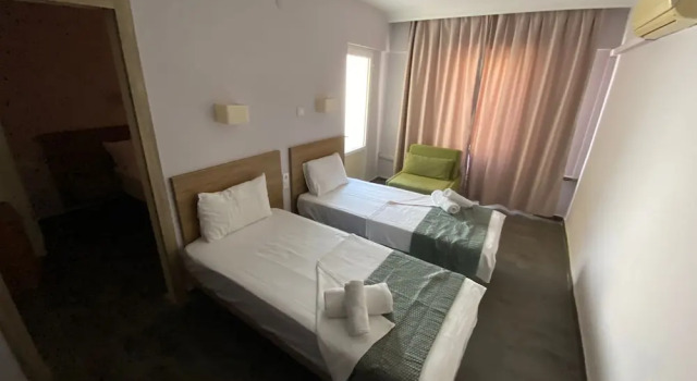 Rodzinny suite 1 sypialnia i balkonem Baskent Hotel