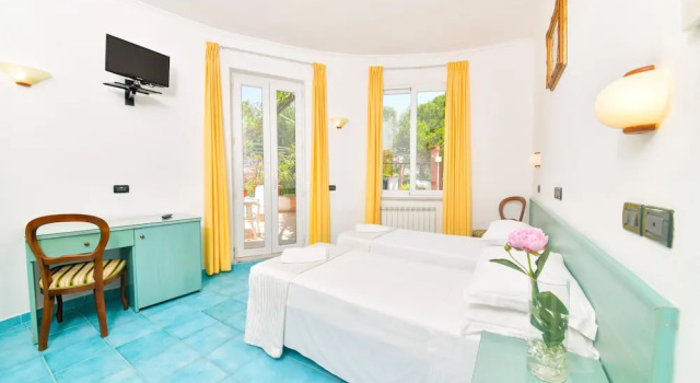 Двухместный номер Superior с балконом Hotel Pineta