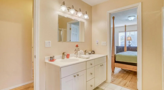Ocean View and Modern Comforts - Stunning Nye Beach Retreat, Book Hotel Newport Oregon Coast