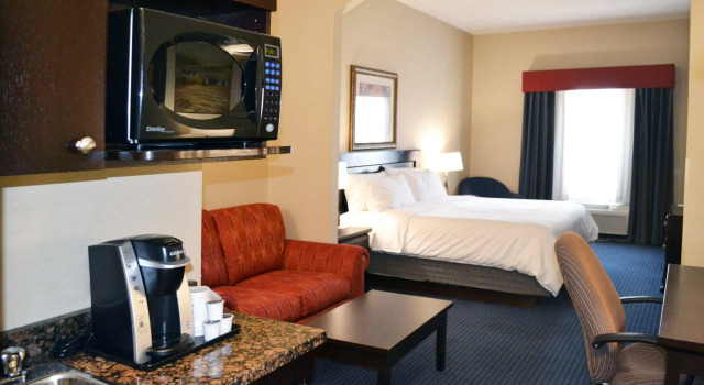 Двухместный люкс Holiday Inn Express Hotel & Suites Edson by IHG