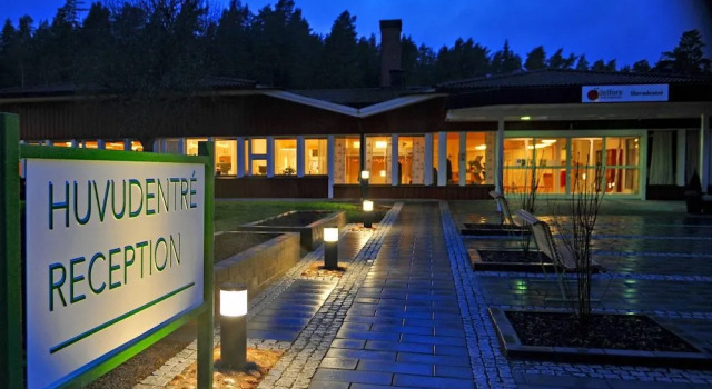 Ädelfors Hotell & Vandrarhem, Boek Hotel Holsbybrunn Jönköping