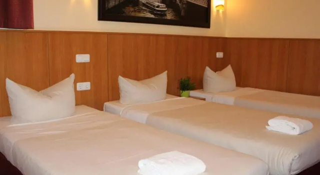 Пятиместный номер Standard Altan Hotel