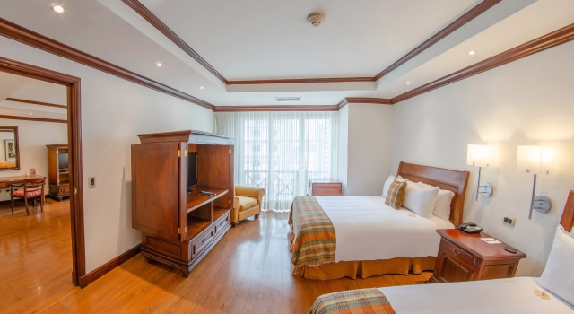 Hotel Casa Veranda Guatemala, Забронировать Отель Зона 10 , рядом с Торговый центр Plaza Fontabella