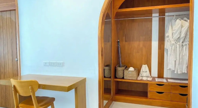 X-sea khanom Harbor Bay Resort, Забронировать Курортный отель Отели Южного Таиланда с парковкой, Парковка