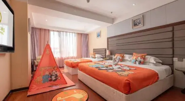 Семейный номер Standard Calvin International Hotel Guangzhou Baiyun International Airport Huadu Plaza Branch