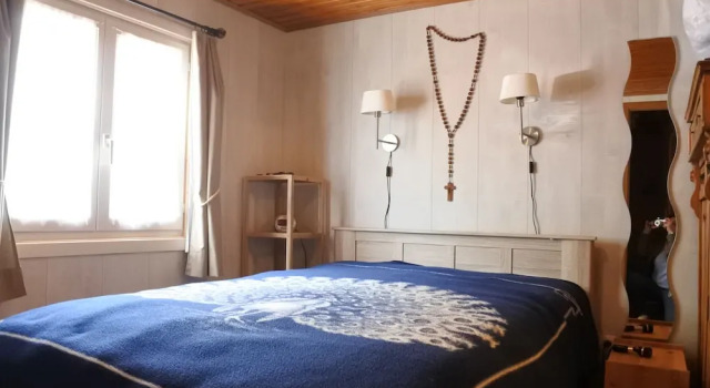 Charming Holiday Chalet Located in a Private Estate With Fenced Garden