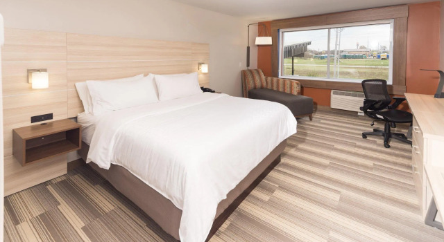 Двухместный номер Standard Holiday Inn Express & Suites Auburn by IHG