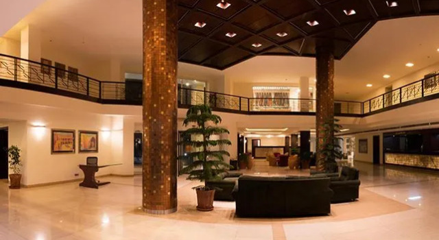 Arg Hotel Yazd, Rezervasyon Otel Yazd otoparklı oteller, Otopark